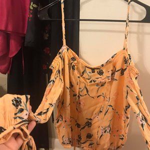 Off the shoulder Kendall & Kylie blouse